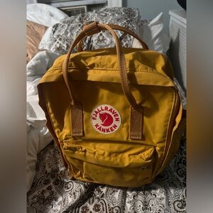 Fjallraven Kanken laptop Backpack - Acorn/ Urban Outfitters /unisex